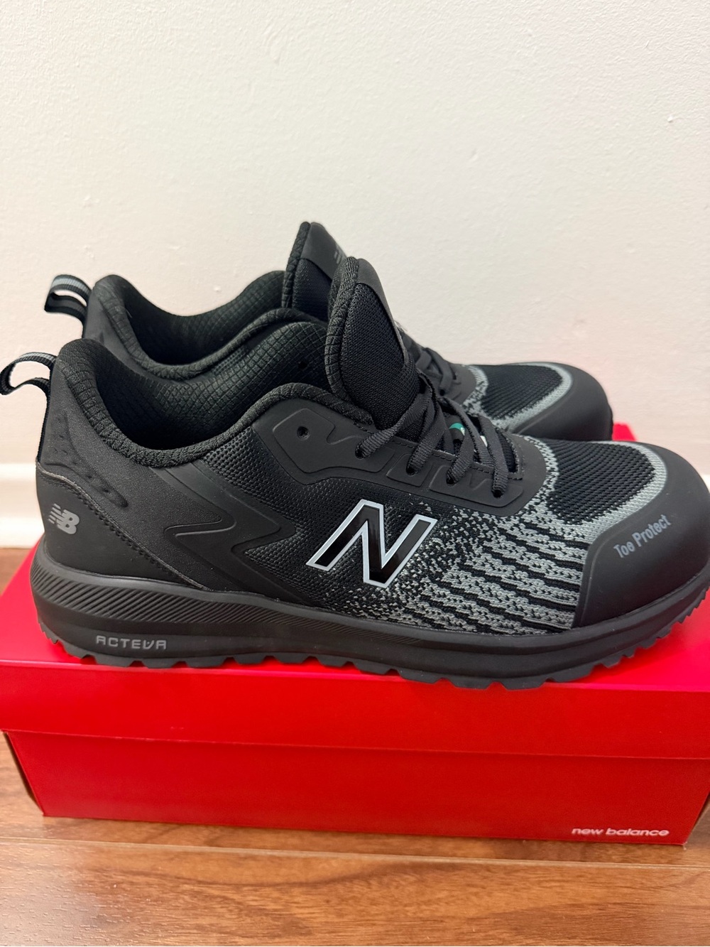 New Balance Men's Athletic Safety Shoes | Composite toe safety shoes